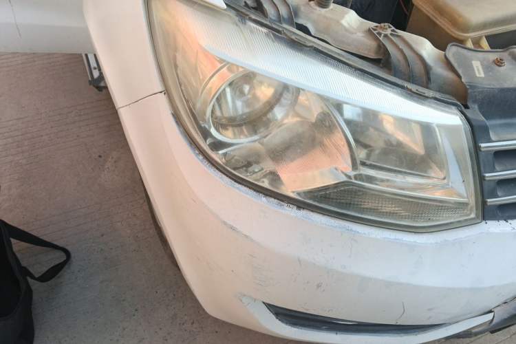 Used Dongfeng Fengon 330 2014 1.5L Manual Utility Version DK15 Right Front Headlight