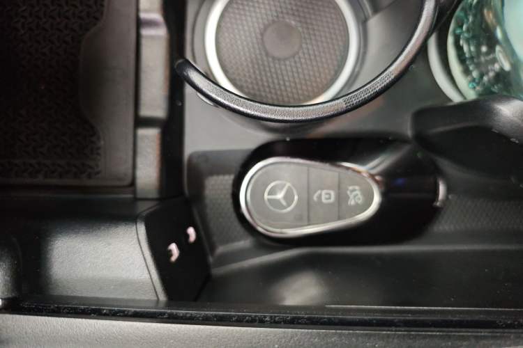 Used Mercedes-Benz E-Class 2024 Facelift E 300 L Luxury Edition