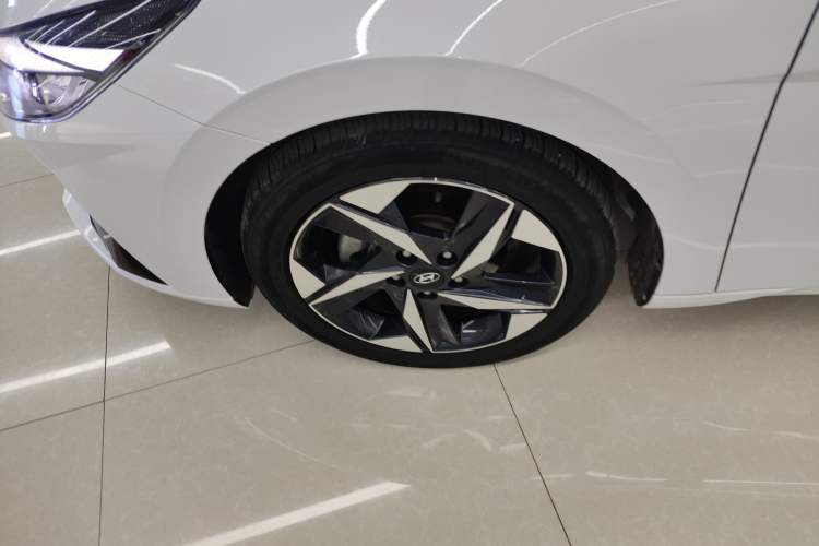 Used Hyundai Elantra 2022 1.5L CVT LUX Prestige Edition