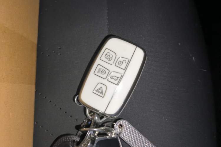 Used iCAR 03T 2024 520km Two-Wheel Drive Long-Range Enjoyment Edition Vehicle Key