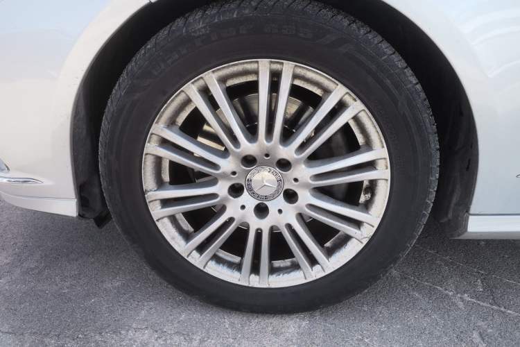 Used Mercedes-Benz E-Class 2013 E 260 L CGI Elegant Model