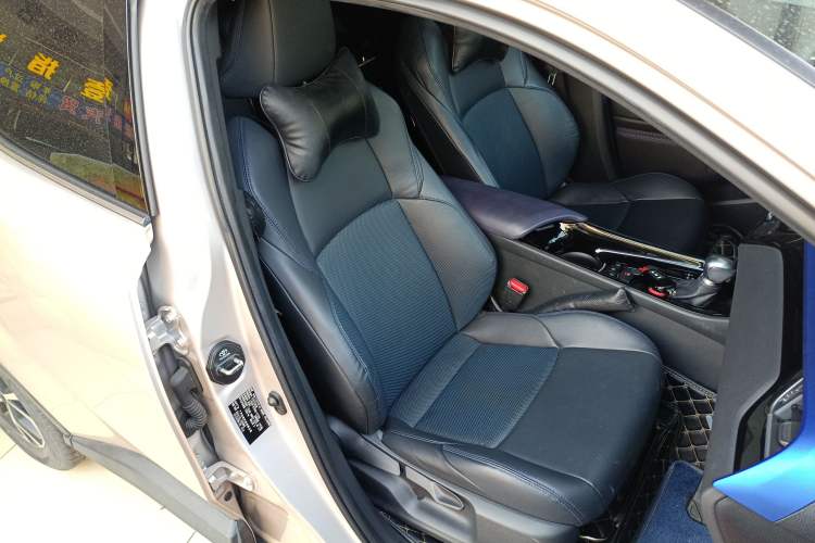 Used Toyota C-HR 2020 2.0L Leading Edition
