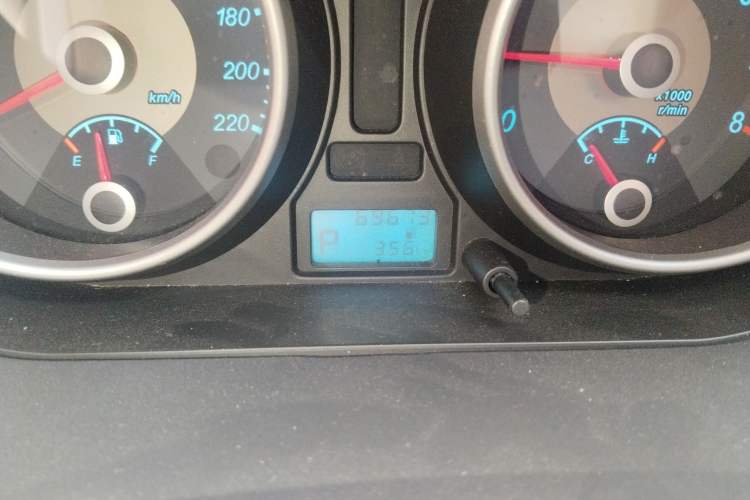 Used Buick Excelle 2013 1.5L Automatic Classic Model
