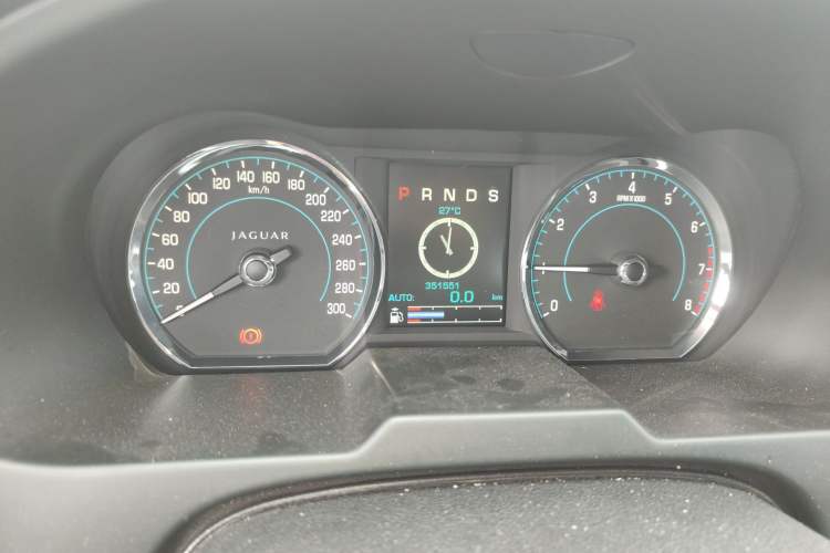 Used Jaguar XF 2013 XF 2.0T Luxury Edition Odometer Close Up