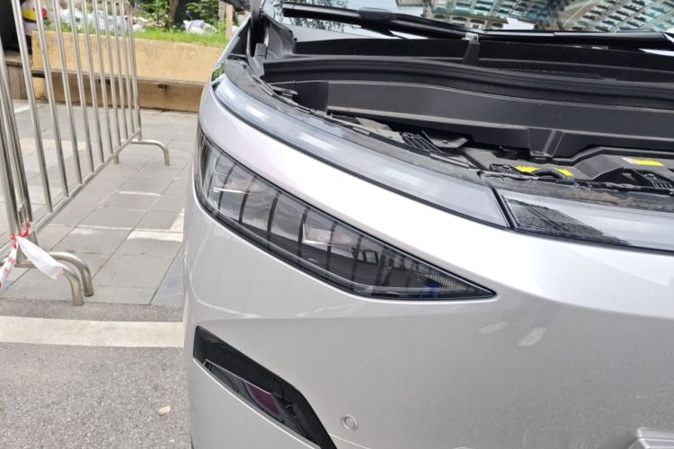 Used XPeng X9 2024 702 Ultra-Long Range Pro