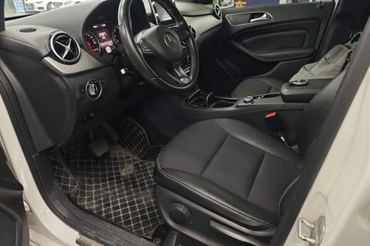 Used Mercedes-Benz B-Class 2015 B 200 Sport Edition Left Front Seat