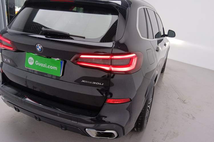 Used BMW X5 2022 Restyled xDrive 30Li Luxury Version M Sport Package Rear Right 45 Deg