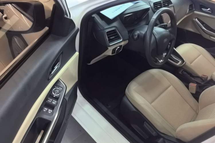 Used Ford Escort 2015 1.5L Automatic Comfort Edition Driver Seat