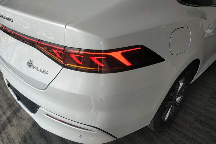 Used BYD Qin PLUS 2024 HONOR Edition DM-i 55KM Leading Model Exterior 3