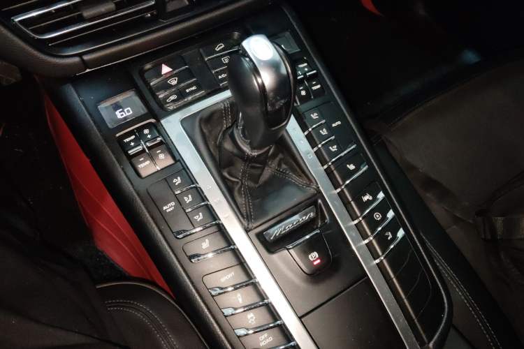 Used Porsche Macan 2018 Macan 2.0T
