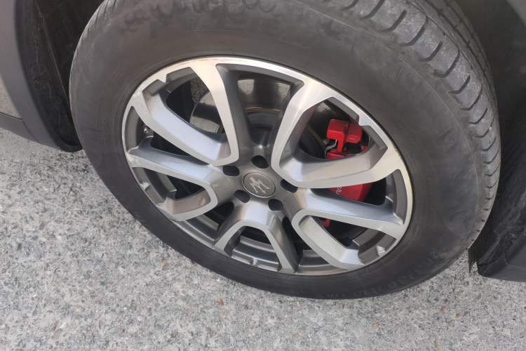 Used Maserati Levante 2016 3.0T Standard Edition Right Front Wheel Hub