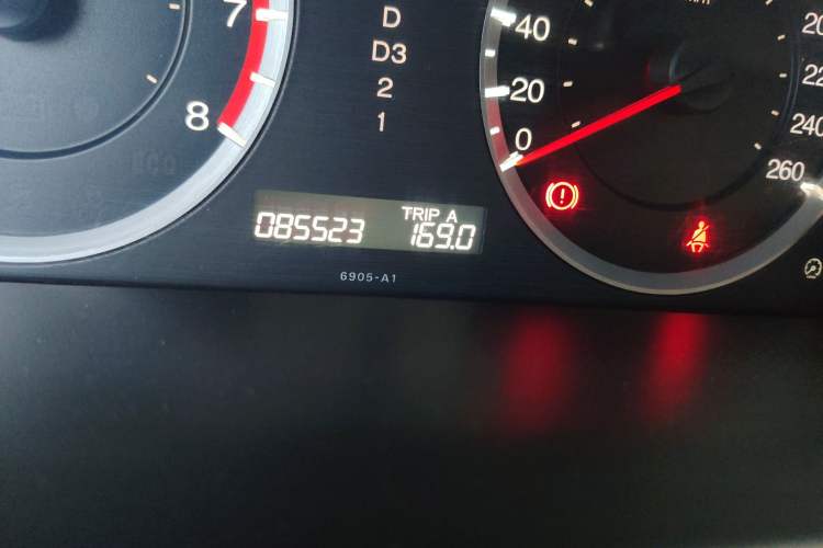 Used Honda Accord 2012 2.4L SE Odometer Close Up