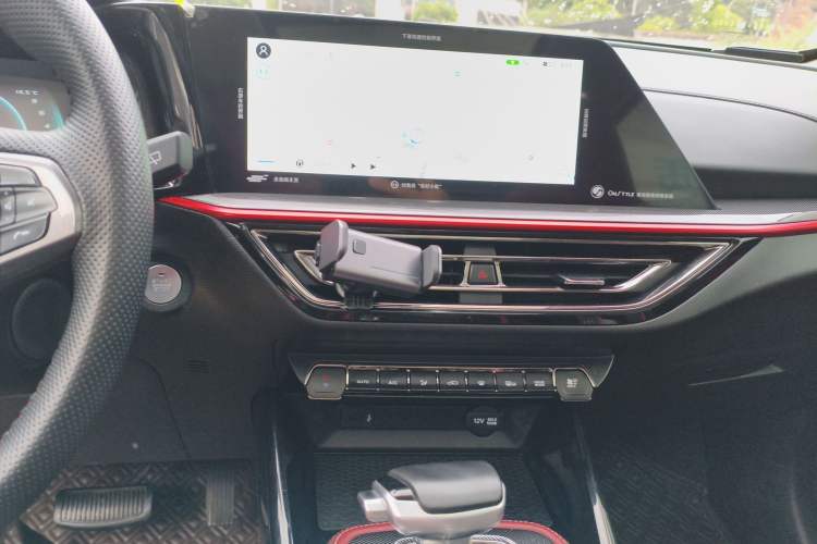 Used CHANGAN OSHAN X5 2021 1.5T DCT Prestige Edition Audio And AC Panel