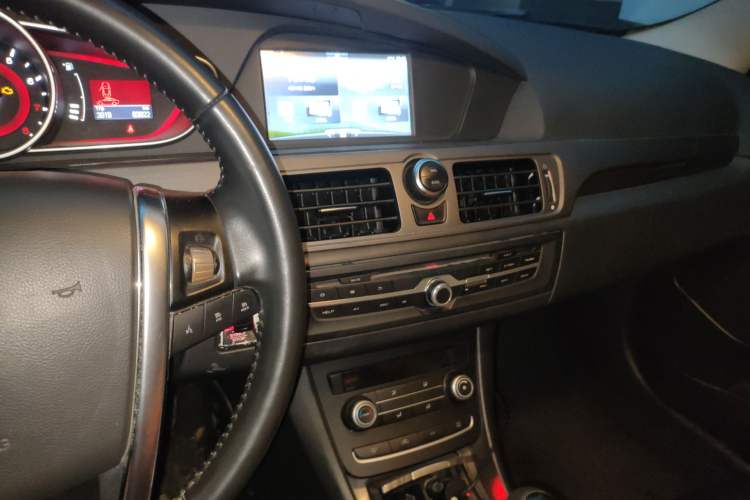 Used Roewe 550 2013 550S 1.8L Manual Qiyi Edition
