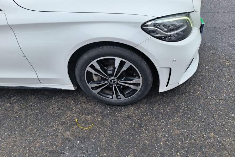 Used Mercedes-Benz C-Class 2019 C 260 Sport Edition Right Front Wheel Hub