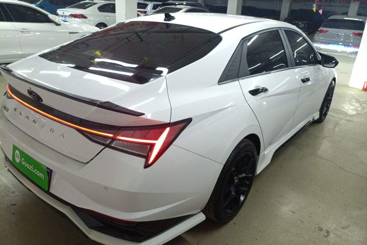 Used Hyundai Elantra 2022 1.5L CVT LUX Prestige Edition Rear Right 45 Deg