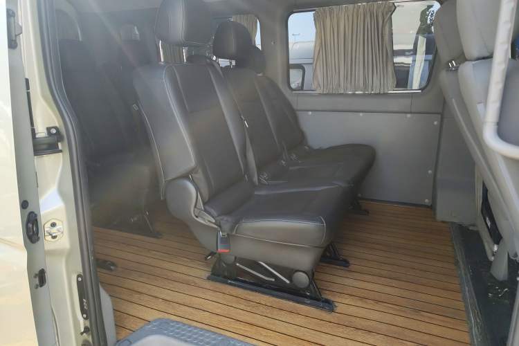 Used JAC Group Sunray 2022 2.0T Fuel-Efficient King PLUS Express Version Middle-Axis 7-Seater HFC4DB3-2E4