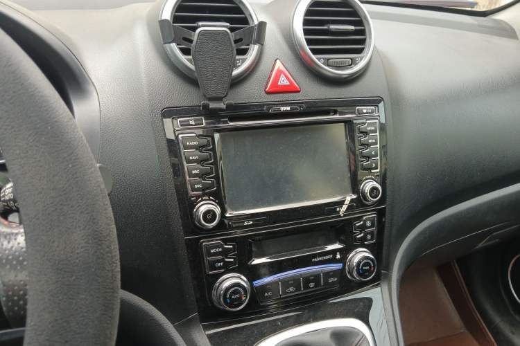 Used Haval H6 2015 Upgraded Model 1.5T Manual Two-Wheel Drive Elite Version