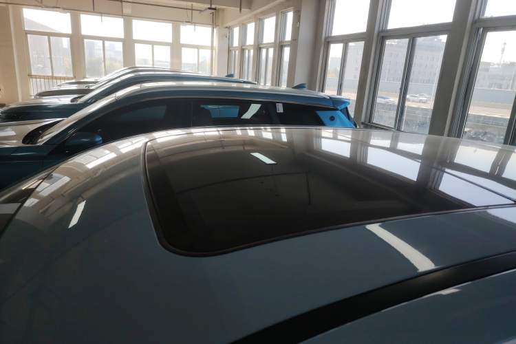 Used JETOUR Dashing i-DM 2023 1.5T DHT Lightning 02
