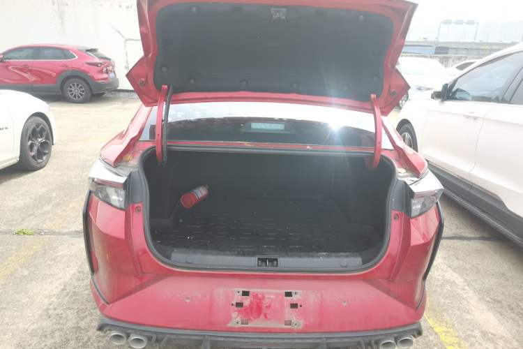 Used Dongfeng Aeolus Yixuan 2021 230T Automatic Zuiying Knight Edition Trunk