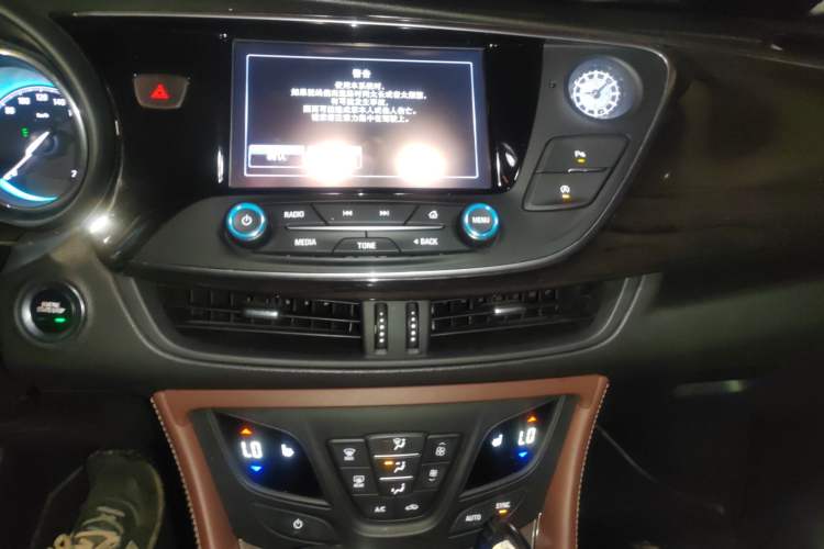 Used Buick Envision 2017 28T Four-Wheel Drive Elite Model Audio And AC Panel