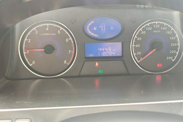 Used Geely Auto Classic Emgrand 2012 Sedan 1.5L Manual Comfort Model Odometer Close Up