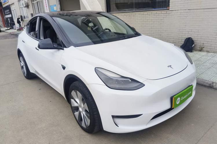 Used Tesla Model Y 2023 Long-Range All-Wheel-Drive Version