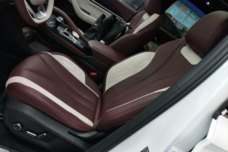 Used Geely Auto Monjaro L 2021 2.0TD DCT EVO Two-Wheel Drive Smart Luxury Version
