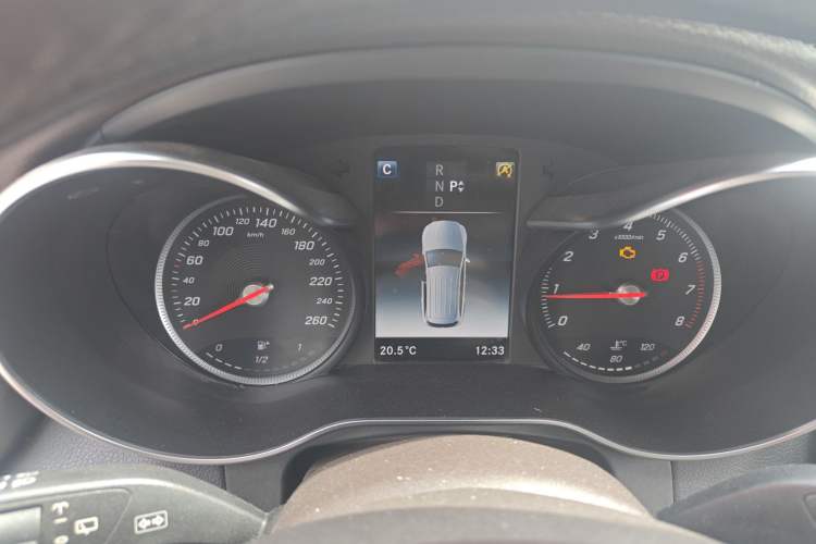 Used Mercedes-Benz GLC 2018 GLC 260 4MATIC Luxury Model
