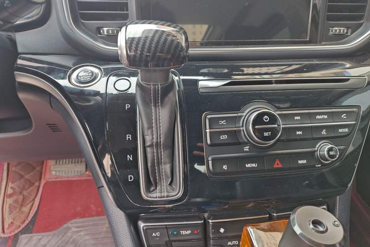 Used GAC Trumpchi M8 2019 320T Ultimate Edition Gear Lever