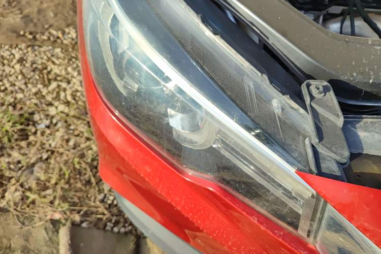 Used MG ZS 2017 1.5L Automatic Luxury Edition Right Front Headlight