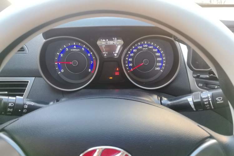 Used Hyundai Elantra (5th Generation / Langdong) 2015 1.6L Manual Fashion Edition