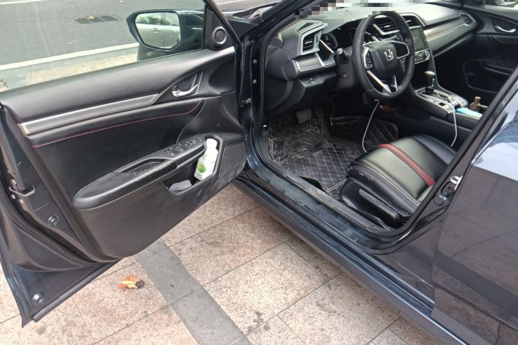 Used Honda Civic 2016 220TURBO CVT Luxury Edition Driver Seat