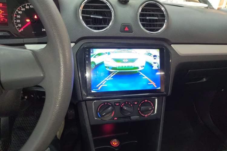 Used Volkswagen Jetta 2015 1.6L Automatic Comfort Model Audio And AC Panel