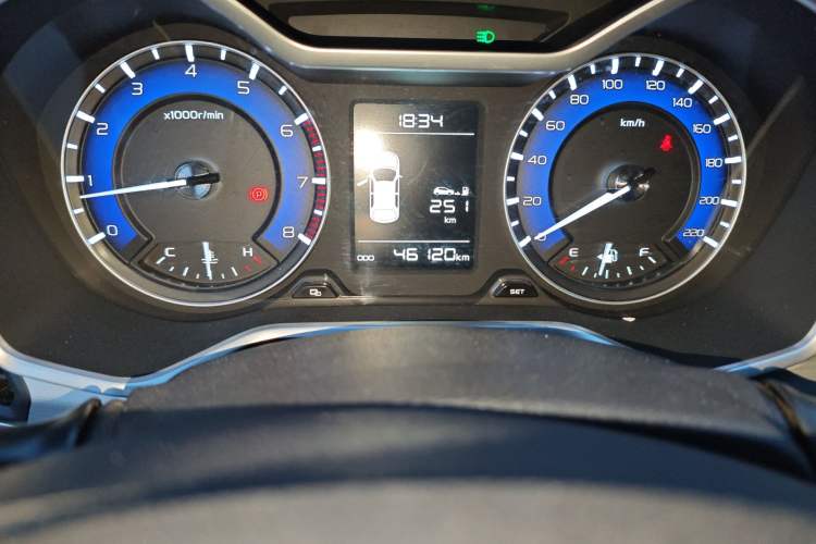 Used Geely Auto Vision X3 2019 Upgraded Model 1.5L Manual Elite Version