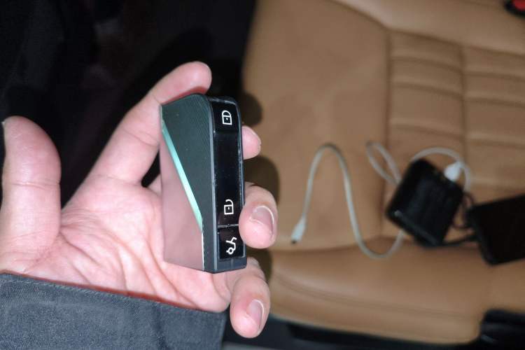 Used Lynk & Co 09 EM-P 2023 2.0TD EM-P Long-Range Version PM 7-Seater