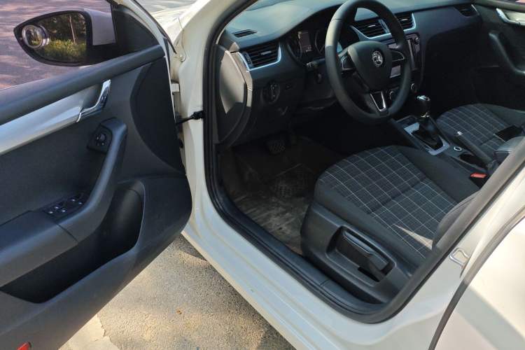 Used Skoda Octavia 2018 TSI230 DSG Comfort Edition
