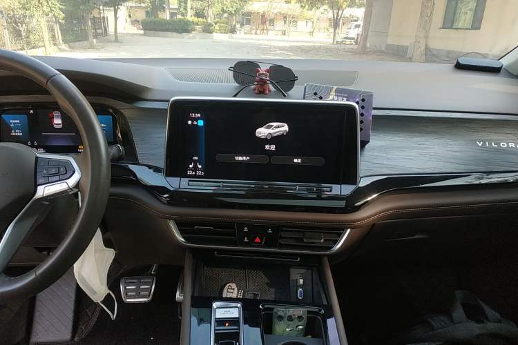 Used Volkswagen Viloran 2023 380TSI Prestige Edition
