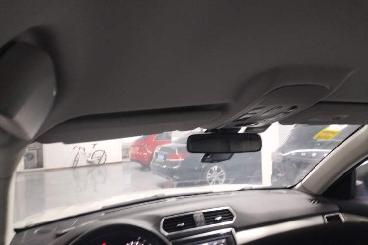 Used Haval H2 2014 1.5T Manual Two-Wheel Drive Elite Edition Headliner