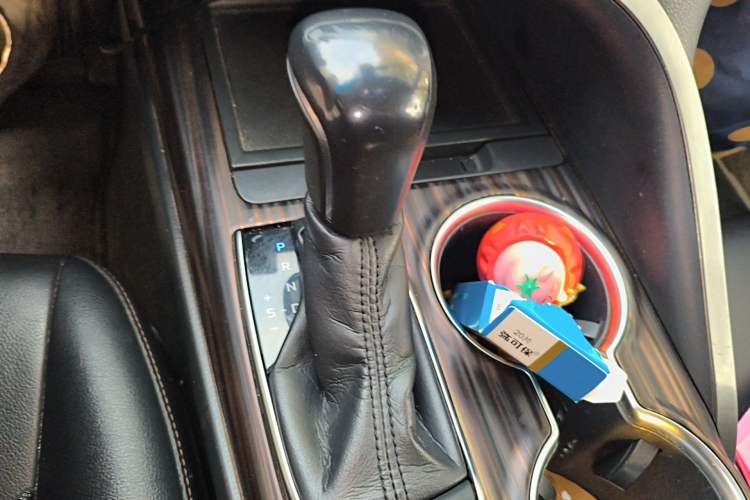 Used Toyota Camry 2018 2.5G Luxury Edition Gear Lever