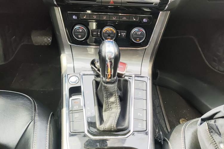 Used Volkswagen Passat 2017 280TSI DSG Luxury Edition
