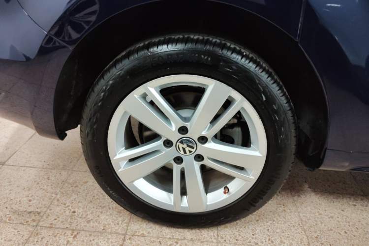 Used Volkswagen Sharan 2018 Revised Version 380TSI Comfort Edition 7-Seater Right Rear Wheel Hub