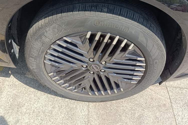 Used Nissan Pathfinder 2024 380 VC-TURBO Four-Wheel Drive Intelligent Driving Version 6 Seats Right Front Wheel Hub