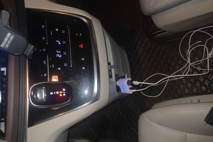 Used Buick GL8 2021 Land Cruiser Executive Class 652T Comfort Model
