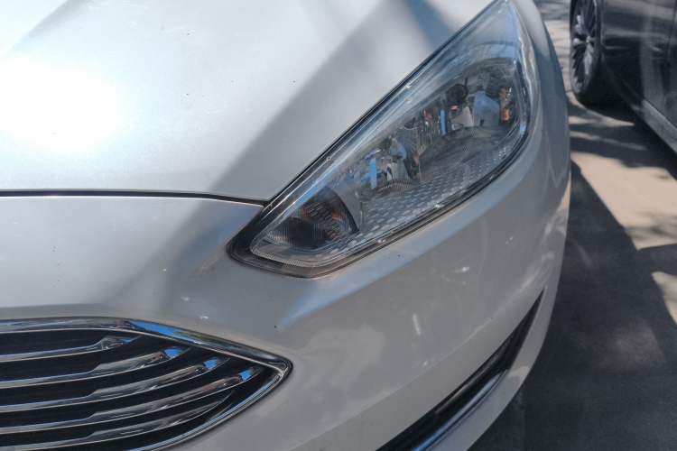 Used Ford Focus 2017 Sedan EcoBoost 180 Automatic Elite Model