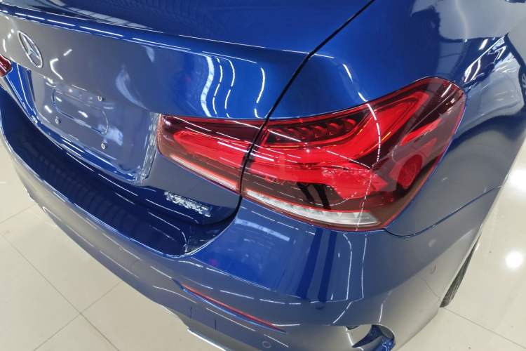 Used Mercedes-Benz A-Class 2022 Revised Version A 200 L Sport Sedan Fashionable Style Exterior 3