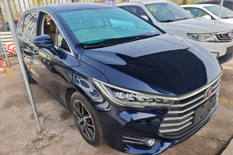 Used BYD Song MAX 2018 1.5T Automatic Smart Connect Luxury 6-Seater Front Right 45 Deg