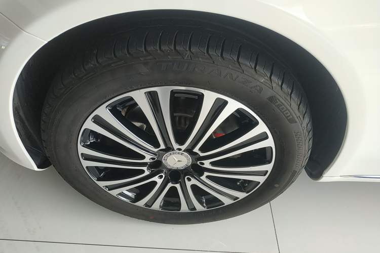 Used Mercedes-Benz C-Class 2016 C 200 L
