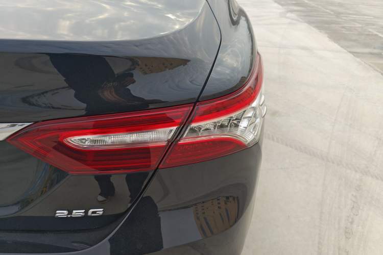 Used Toyota Camry 2018 2.5G Luxury Edition
