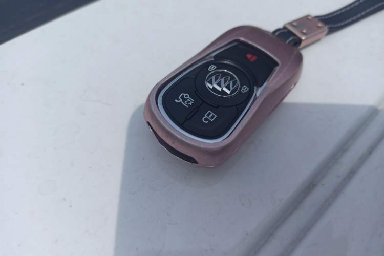 Used Buick Regal 2019 28T Luxury Edition China VI Vehicle Key